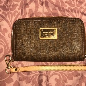 Michael kors handbag (real )
